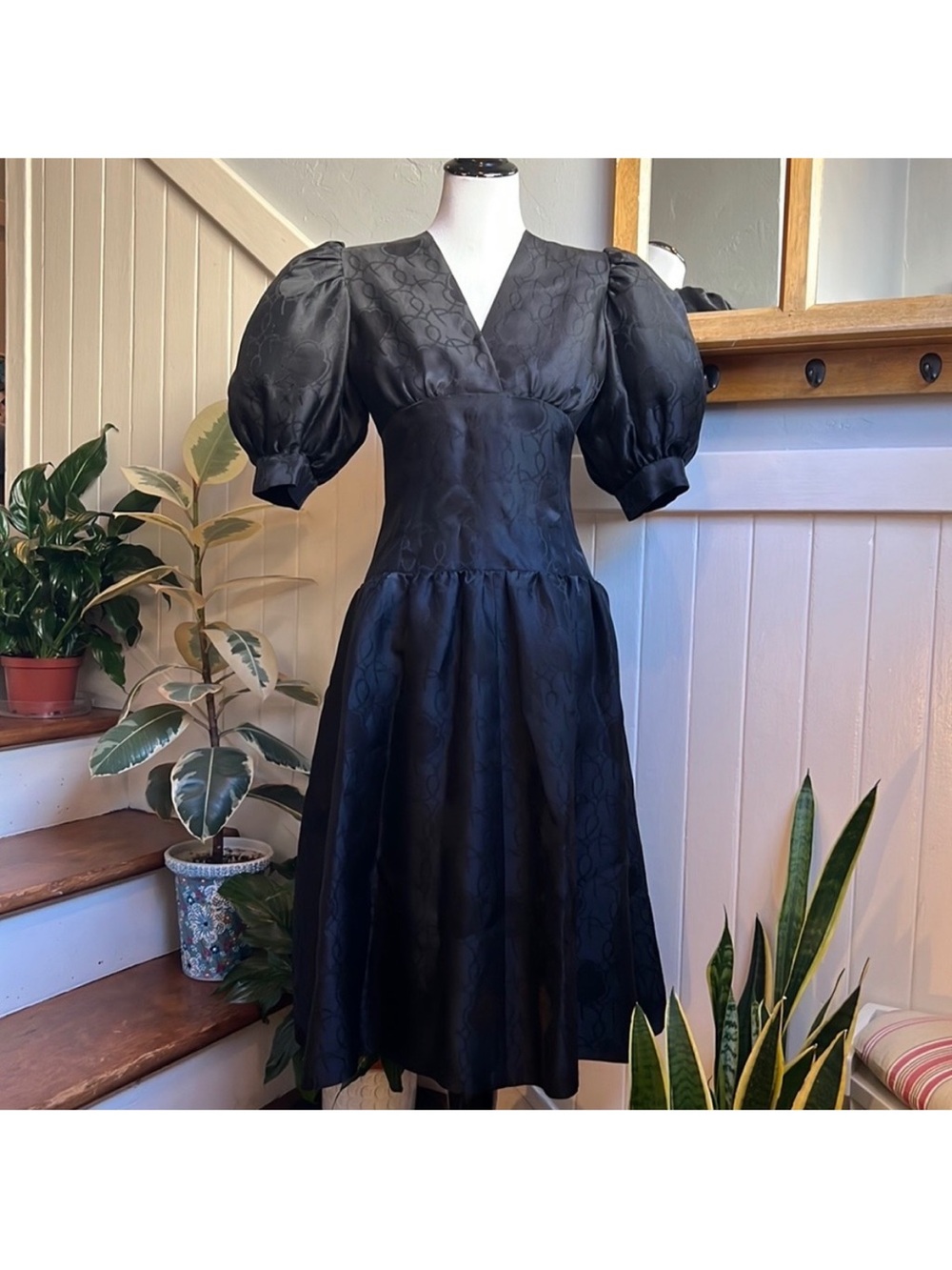 Rare Vintage Givenchy Nouvelle Boutique Black Puff Sleeve Dress Sz 38 100% Silk